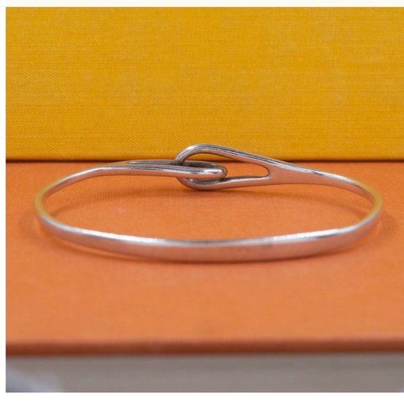 Vintage Tiffany & Co. Infinity Loop Bangle - Picture 2 of 6
